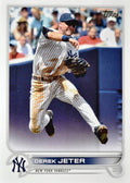 Derek Jeter #23 New York Yankees (Legend, throwing) | 2022 Topps