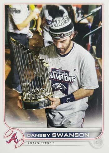Dansby Swanson #507 Atlanta Braves (Holding World Series trophy) | 2022 Topps