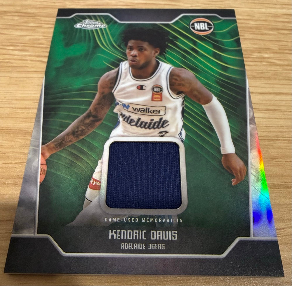 Kendric Davis #NR-KD Adelaide 36ers | 2024-25 Topps Chrome NBL Relics JERSEY (angled)