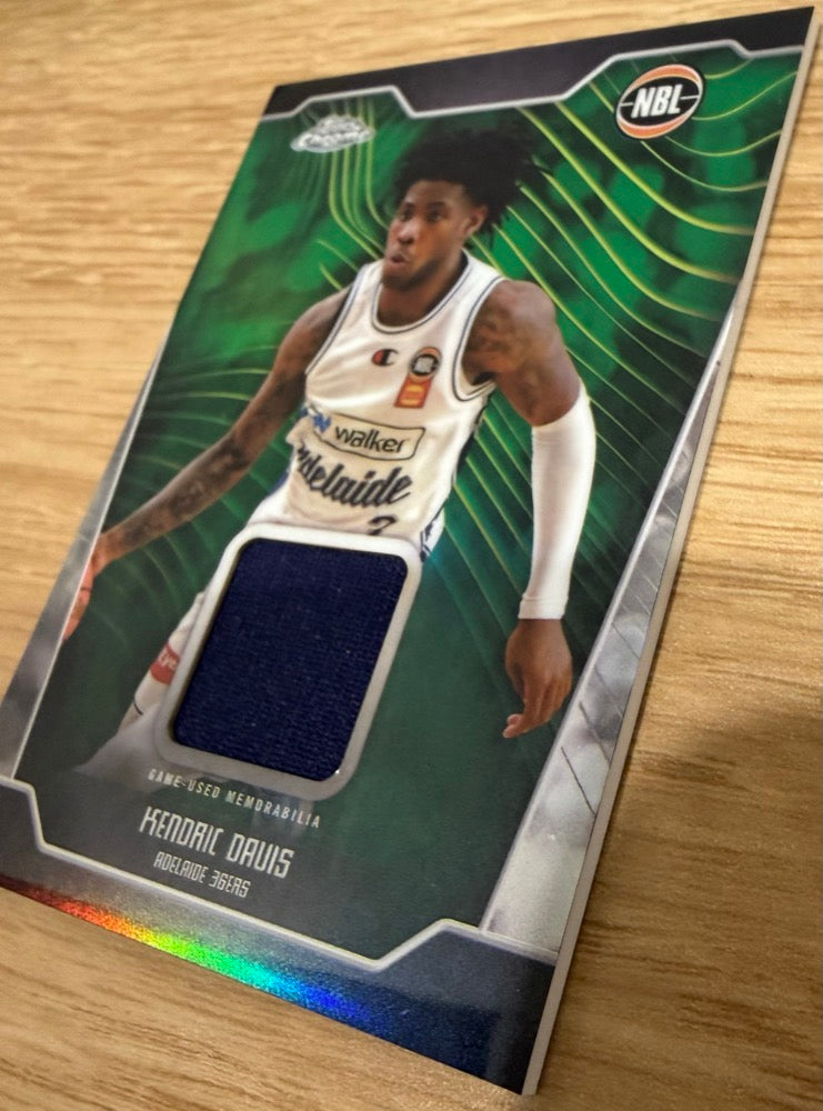 Kendric Davis #NR-KD Adelaide 36ers | 2024-25 Topps Chrome NBL Relics JERSEY (angled)